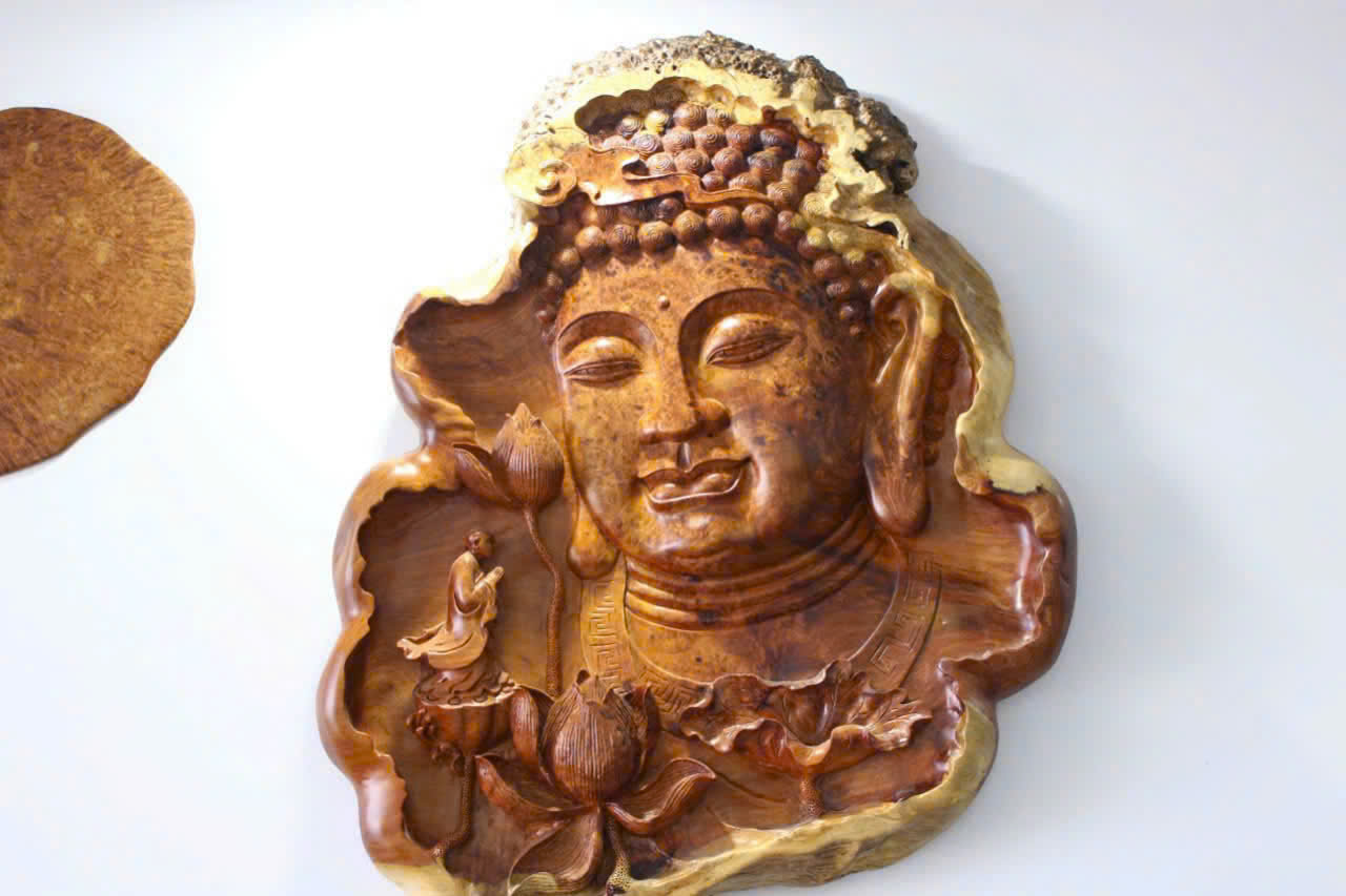 Diện Phật gỗ Nu Hương